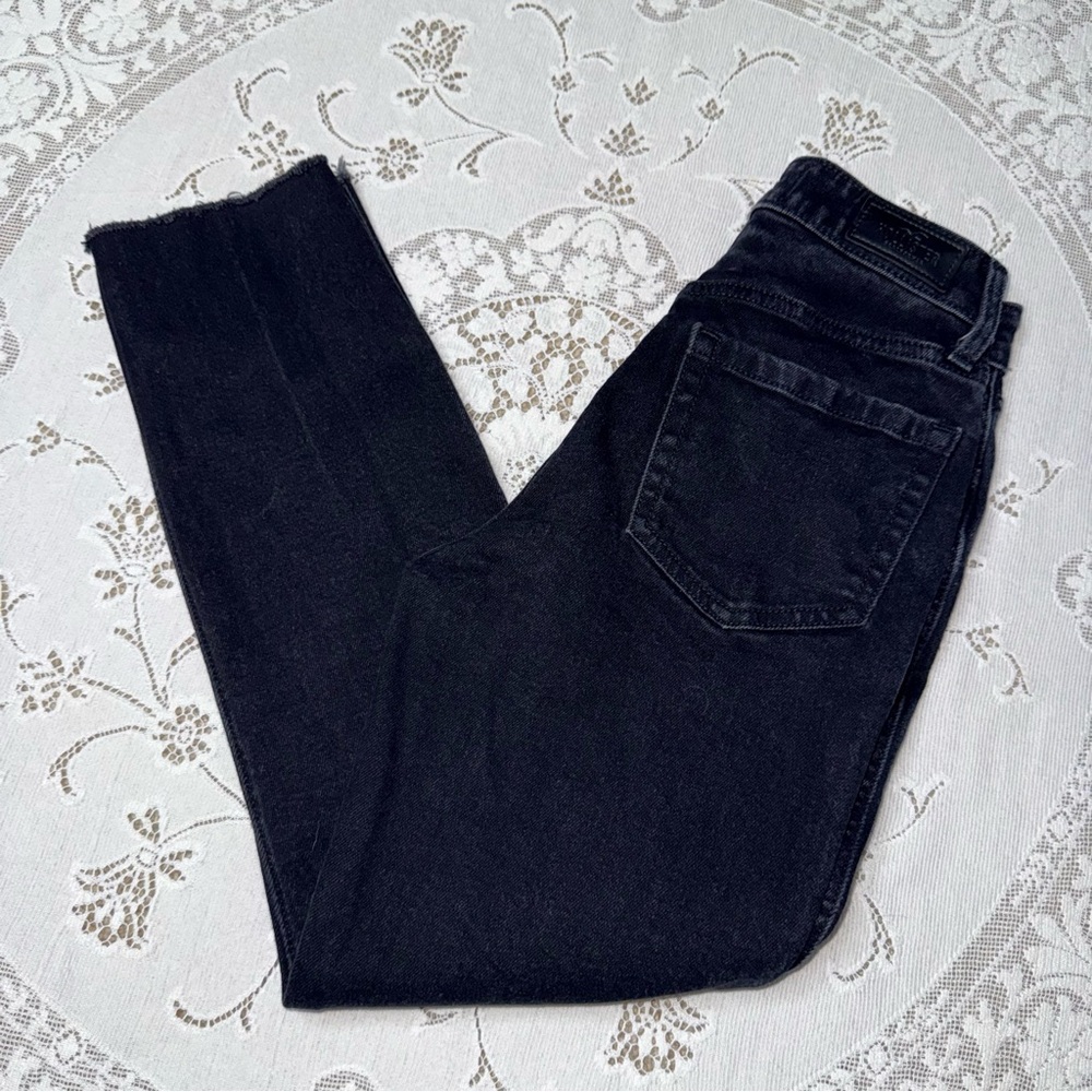 Hollister Black Ultra High Rise Mom‎ Jeans Vintage Stretch W23 Short